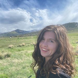 Meet your Posher, Olivia